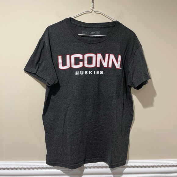 Mens UCONN Huskies Gray & White T-Shirt - Picture 1 of 3